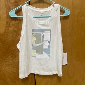 New with tags. Women’s cotton Nike tank top. Size medium.